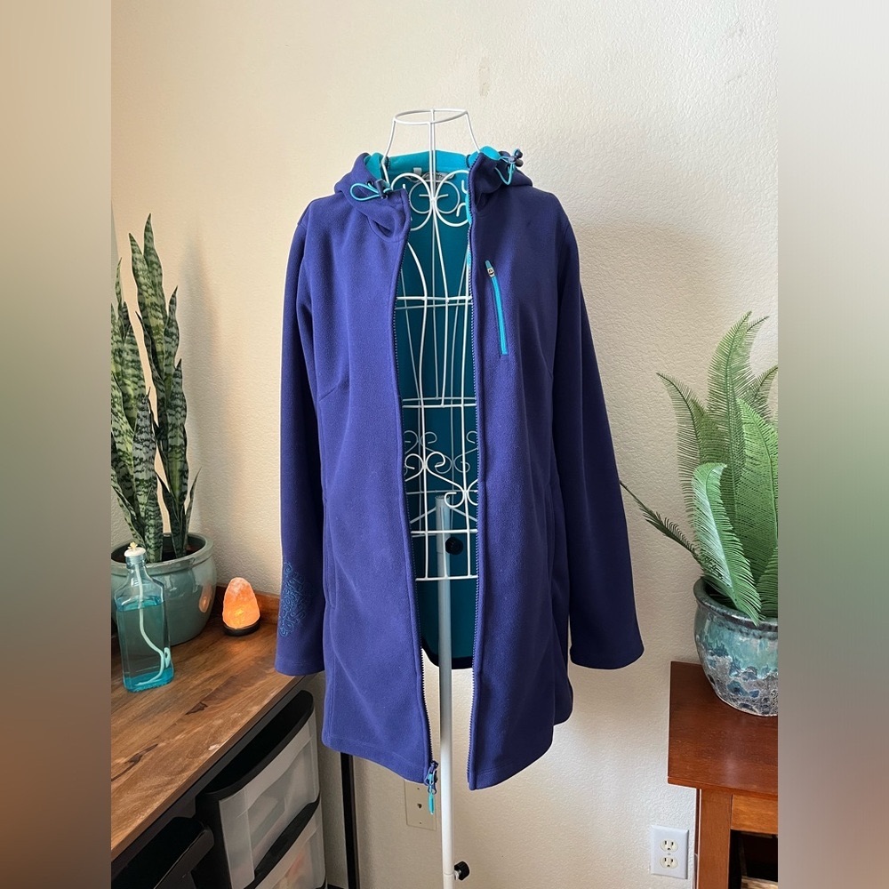 VGUC Athleta zip-up jacket w/hood